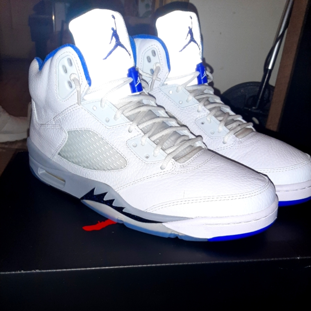 💥JORDAN 5 STEALTH RETRO💥 LOOKING TO TRADE ?